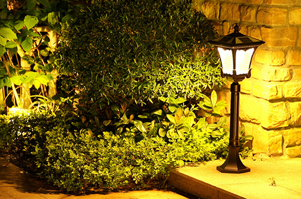 TC-11719 Solar Lawn Light